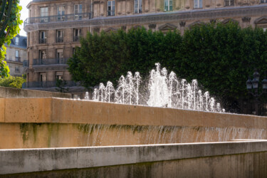 Fontaine près de la mairie de Paris