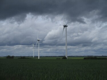 Eoliennes sous l'orage