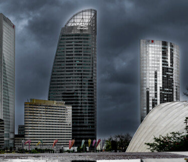 Ciel d'orage sur La Défense